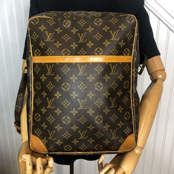 LOUIS VUITTON Danube GM Monogram Crossbody Messenger Shoulder Bag Lock/Key - Picture 11 of 17